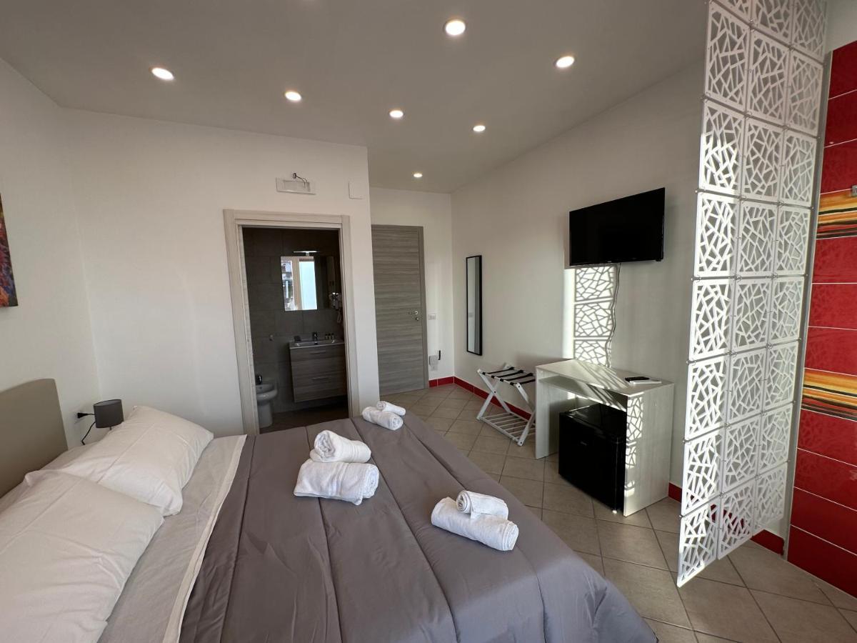 B&B Off Rooms And Relax Napoli Ngoại thất bức ảnh