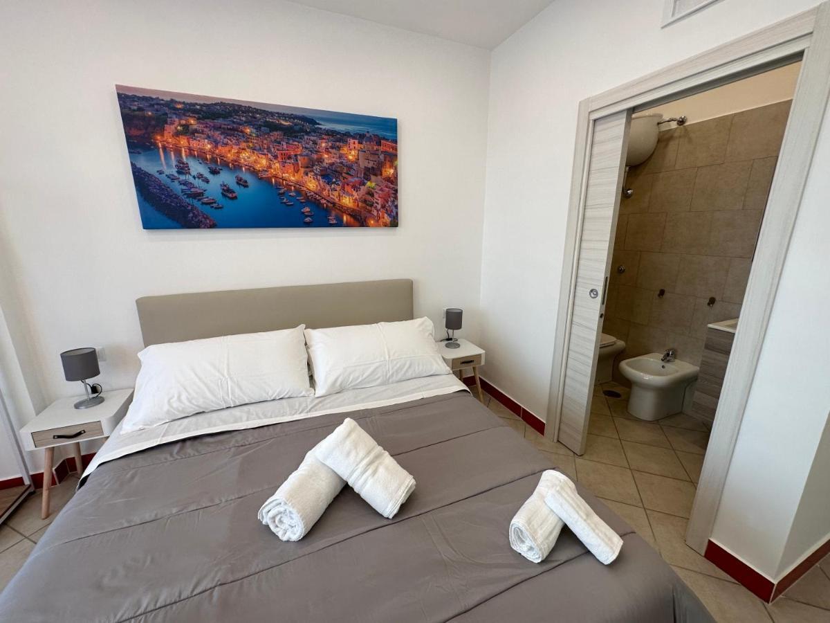 B&B Off Rooms And Relax Napoli Ngoại thất bức ảnh
