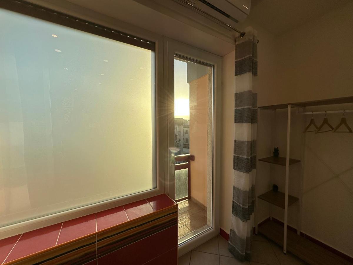 B&B Off Rooms And Relax Napoli Ngoại thất bức ảnh