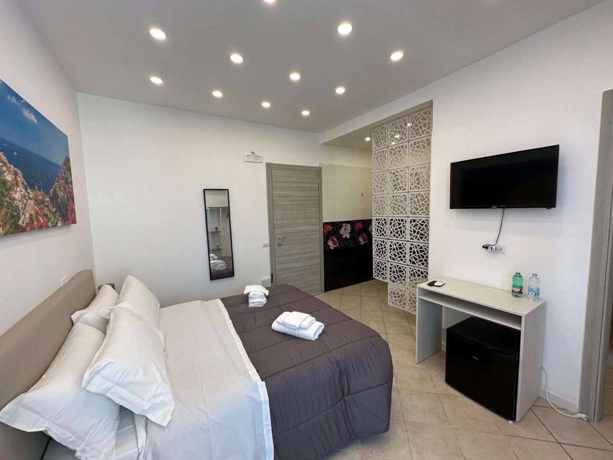 B&B Off Rooms And Relax Napoli Ngoại thất bức ảnh