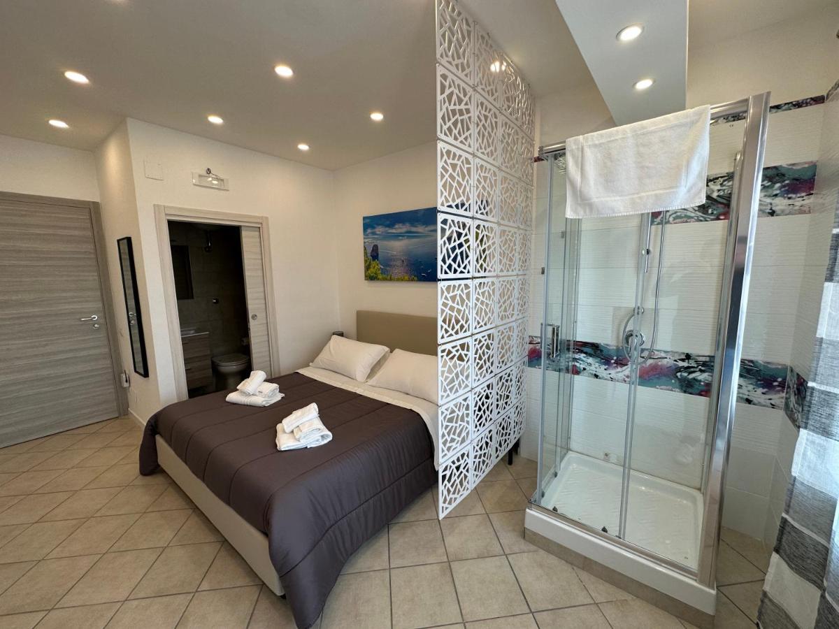B&B Off Rooms And Relax Napoli Ngoại thất bức ảnh