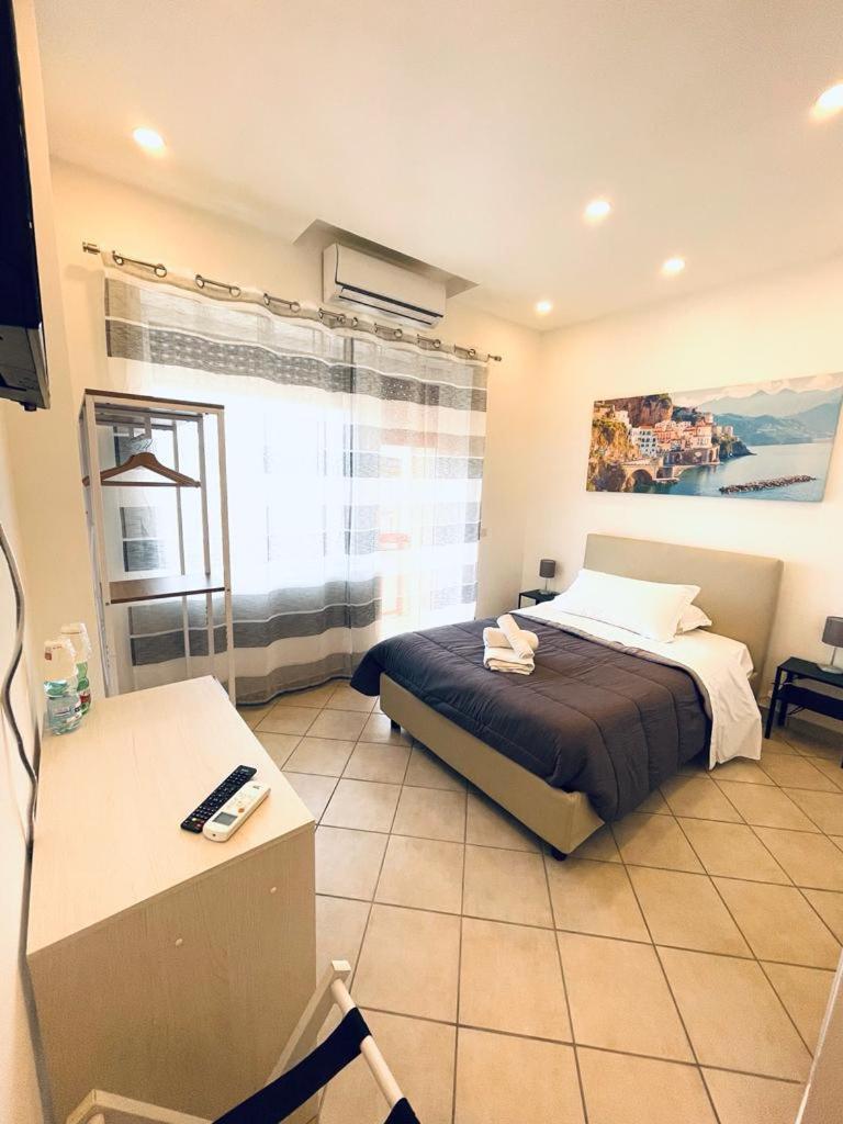 B&B Off Rooms And Relax Napoli Ngoại thất bức ảnh